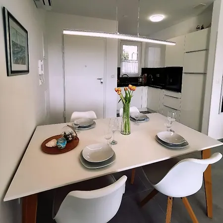 Gelo Apartment *